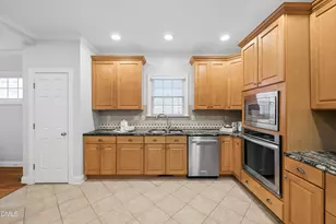 517 Commons Walk Cir, Cary, NC 27519 - Photo 18
