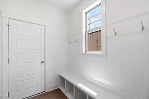 700 Mildred Oaks Ct, Cary, NC 27519 - Photo 6