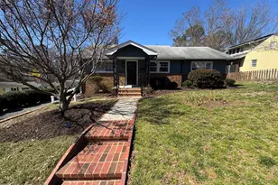 310 Crest Dr, Chapel Hill, NC 27516 - Photo 1