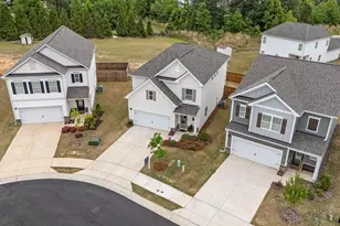 122 Commons Cir, Clayton, NC 27520 - Photo 2