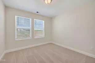 610 Barrington Row Ave, Zebulon, NC 27597 - Photo 18