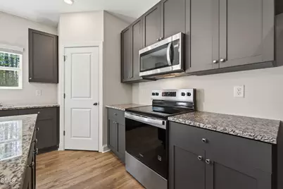 610 Barrington Row Avenue, Zebulon, NC 27597 - Photo 6