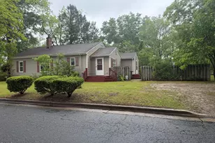 302 N Brevard St, Selma, NC 27576 - Photo 4