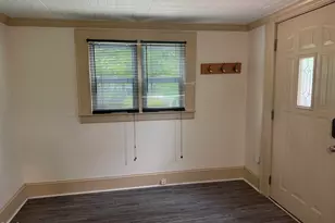 302 N Brevard St, Selma, NC 27576 - Photo 8