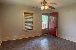 302 N Brevard St, Selma, NC 27576 - Photo 6