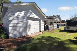 502 Crestview Ave SW, Wilson, NC 27893 - Photo 8