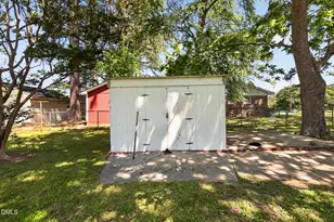 502 Crestview Ave SW, Wilson, NC 27893 - Photo 6