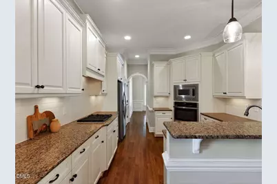 1813 Green Oaks Parkway, Holly Springs, NC 27540 - Photo 4