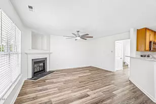 1404 Springshire Ct, Raleigh, NC 27610 - Photo 4