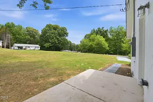 707 Dickens St, Roxboro, NC 27573 - Photo 16