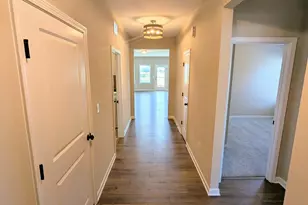 250 Ambassador Dr, Clayton, NC 27520 - Photo 2