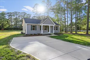 305 N West St, Roseboro, NC 28382 - Photo 4