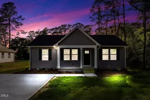 305 N West St, Roseboro, NC 28382 - Photo 2