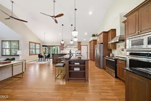 3812 Somerset Dr, Durham, NC 27707 - Photo 14