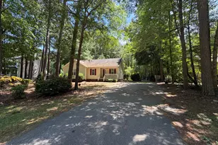 1523 Middle Ridge Dr, Willow Springs, NC 27592 - Photo 2