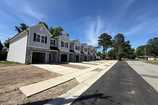 504 S Ryals St, Benson, NC 27504 - Photo 2