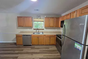 906 W Chatham St, Cary, NC 27511 - Photo 4