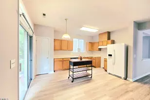 3010 Remington Oaks Cir, Cary, NC 27519 - Photo 2