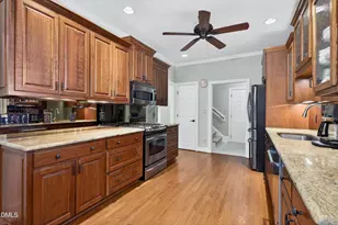 1017 Wedgeland Dr, Raleigh, NC 27615 - Photo 16