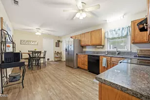 801 S Sampson Ave, Dunn, NC 28334 - Photo 16