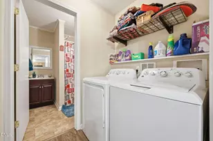 801 S Sampson Ave, Dunn, NC 28334 - Photo 20