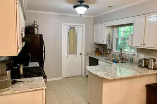 102 Chevron Cir, Cary, NC 27513 - Photo 4