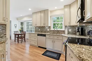 109 Whitby Ct, Cary, NC 27511 - Photo 4