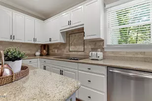 429 Grosvenor Dr, Raleigh, NC 27615 - Photo 28