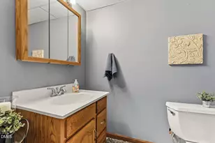 429 Grosvenor Dr, Raleigh, NC 27615 - Photo 82