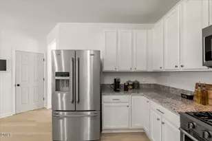 120 Wellspring Dr, Holly Springs, NC 27540 - Photo 6
