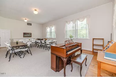 211 S Main Street, Broadway, NC 27505 - Photo 58
