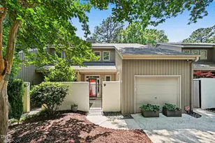 9 Tottenham Ln, Chapel Hill, NC 27517 - Photo 1