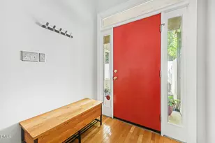 9 Tottenham Ln, Chapel Hill, NC 27517 - Photo 4