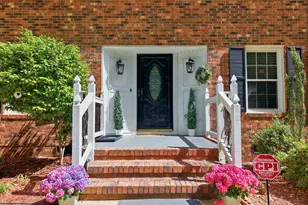 100 Moray Ct, Cary, NC 27511 - Photo 6