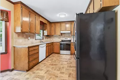 2028 Canterbury Road, Clayton, NC 27520 - Photo 12