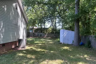 822 Midway Ave, Durham, NC 27703 - Photo 8