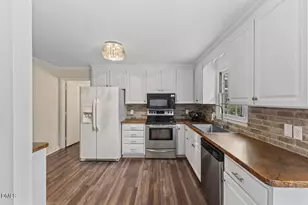 8501 Shadow Wood Pl, Raleigh, NC 27613 - Photo 8
