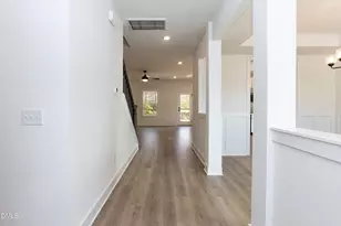 706 Dunlawton Ct, Sanford, NC 27330 - Photo 2