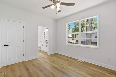 924 E Davis Street, Burlington, NC 27215 - Photo 12