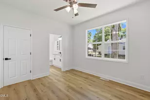 924 E Davis St, Burlington, NC 27215 - Photo 12