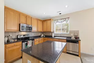 329 Palmdale Ct, Holly Springs, NC 27540 - Photo 18