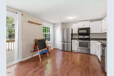 819 Genford Court, Raleigh, NC 27609 - Photo 8