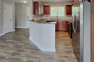 335 Oxfordshire Dr, Fuquay Varina, NC 27526 - Photo 6
