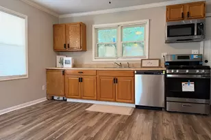 122 S 5th St, Spring Lake, NC 28390 - Photo 8