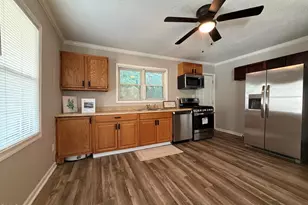 122 S 5th St, Spring Lake, NC 28390 - Photo 6