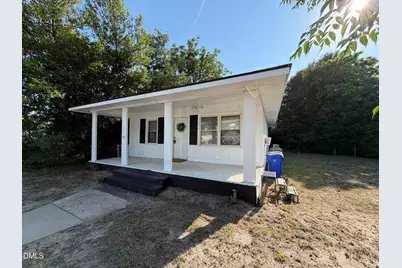 122 S 5th Street, Spring Lake, NC 28390 - Photo 2
