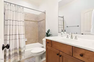 105 Woodland Ridge Ct, Cary, NC 27519 - Photo 32