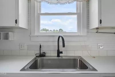 316 W Main Street, Benson, NC 27504 - Photo 24