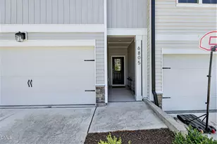 6805 Doddridge Ln, Cary, NC 27519 - Photo 4
