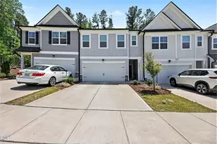 6805 Doddridge Ln, Cary, NC 27519 - Photo 2
